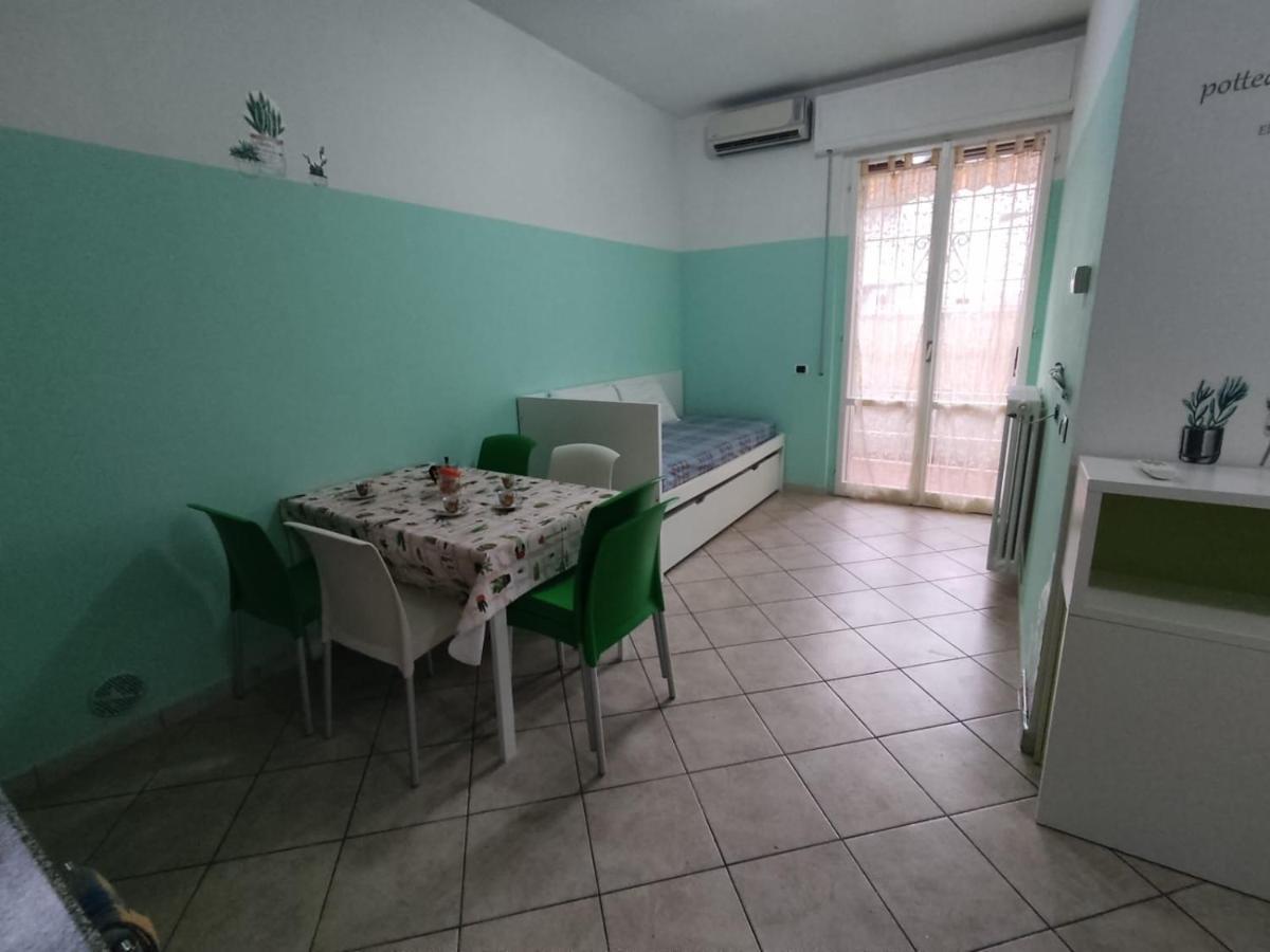 Residence Blu Marine Римини Екстериор снимка
