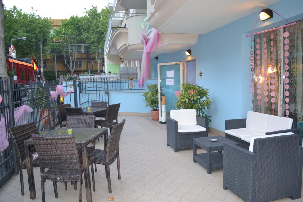 Residence Blu Marine Римини Екстериор снимка