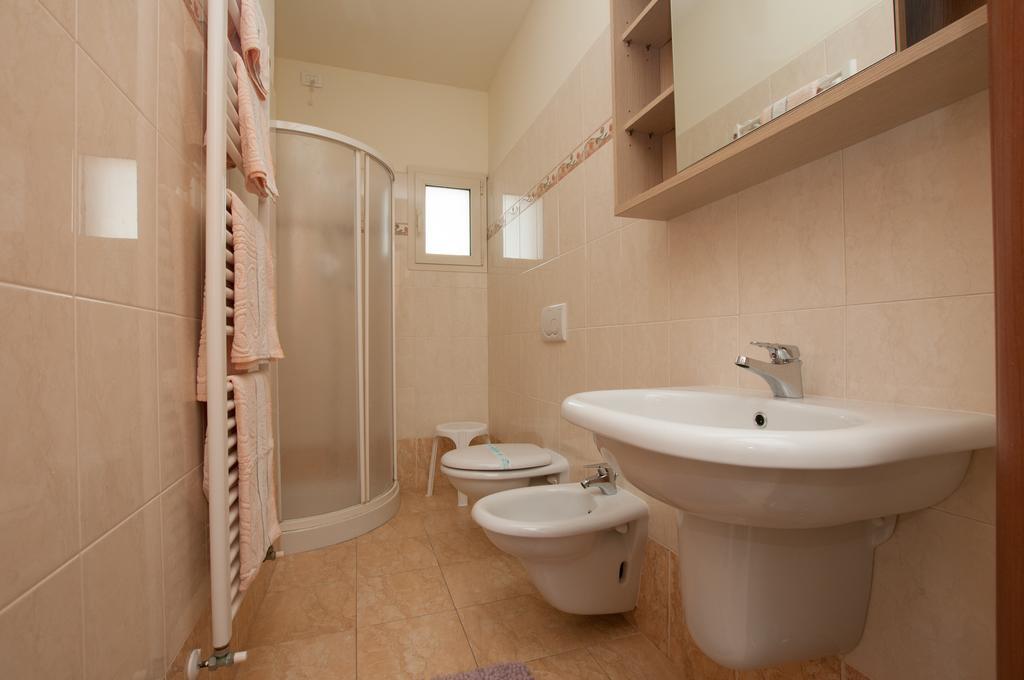 Residence Blu Marine Римини Екстериор снимка