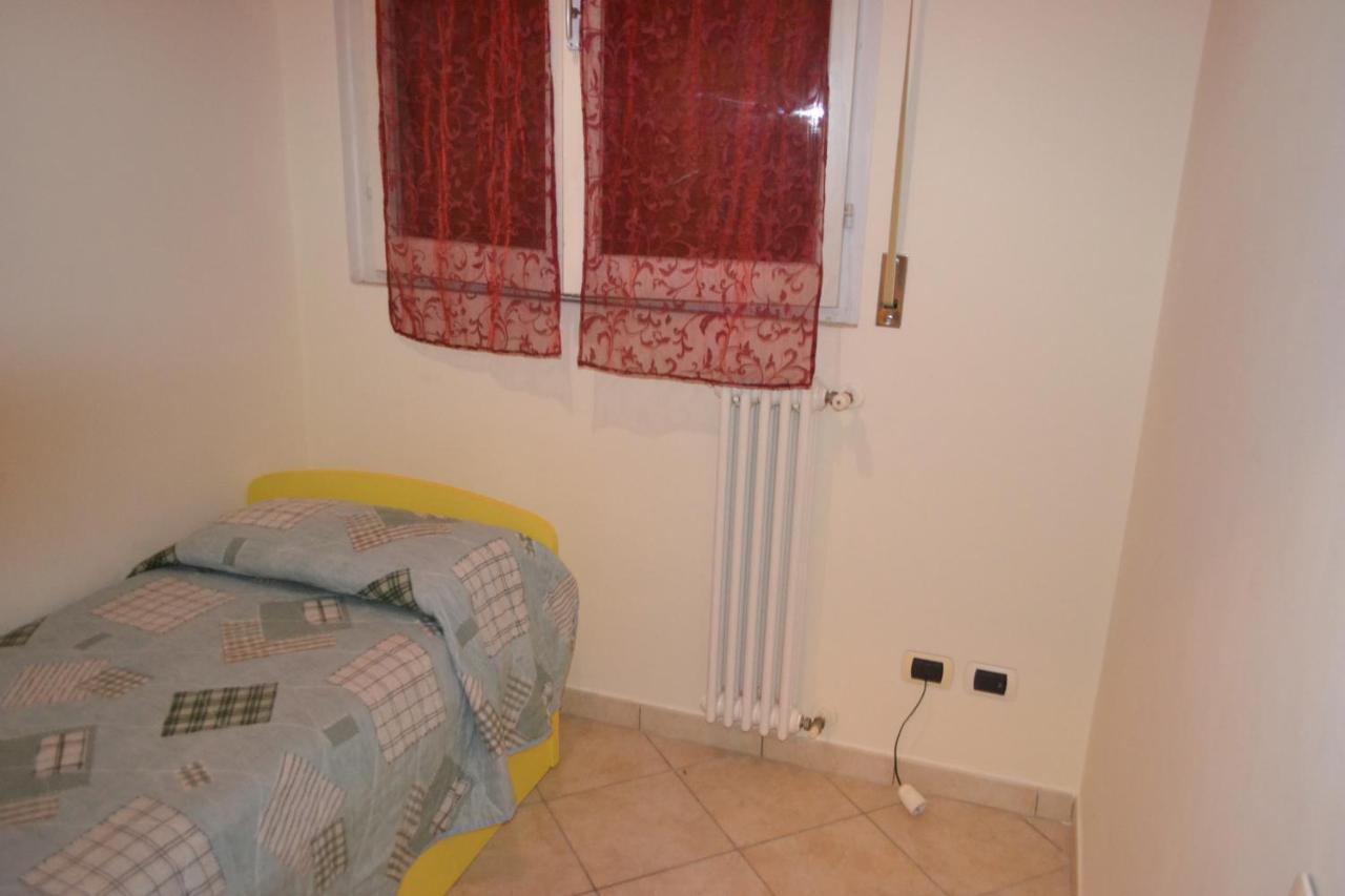 Residence Blu Marine Римини Екстериор снимка
